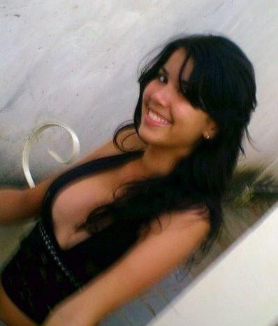 Ninfeta caiu na net pelada e fodendo com negão dotado