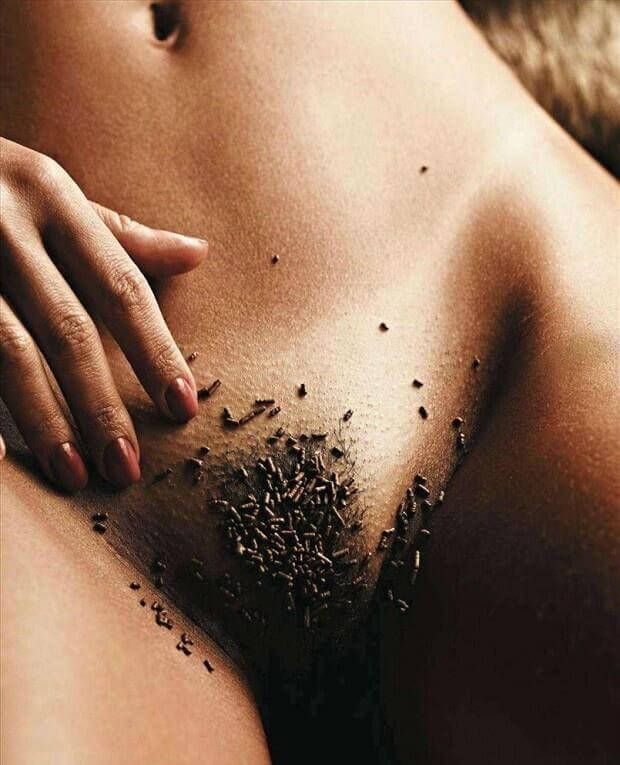 Cláudia Colucci a Cacau do BBB10 pelada na Playboy (10)